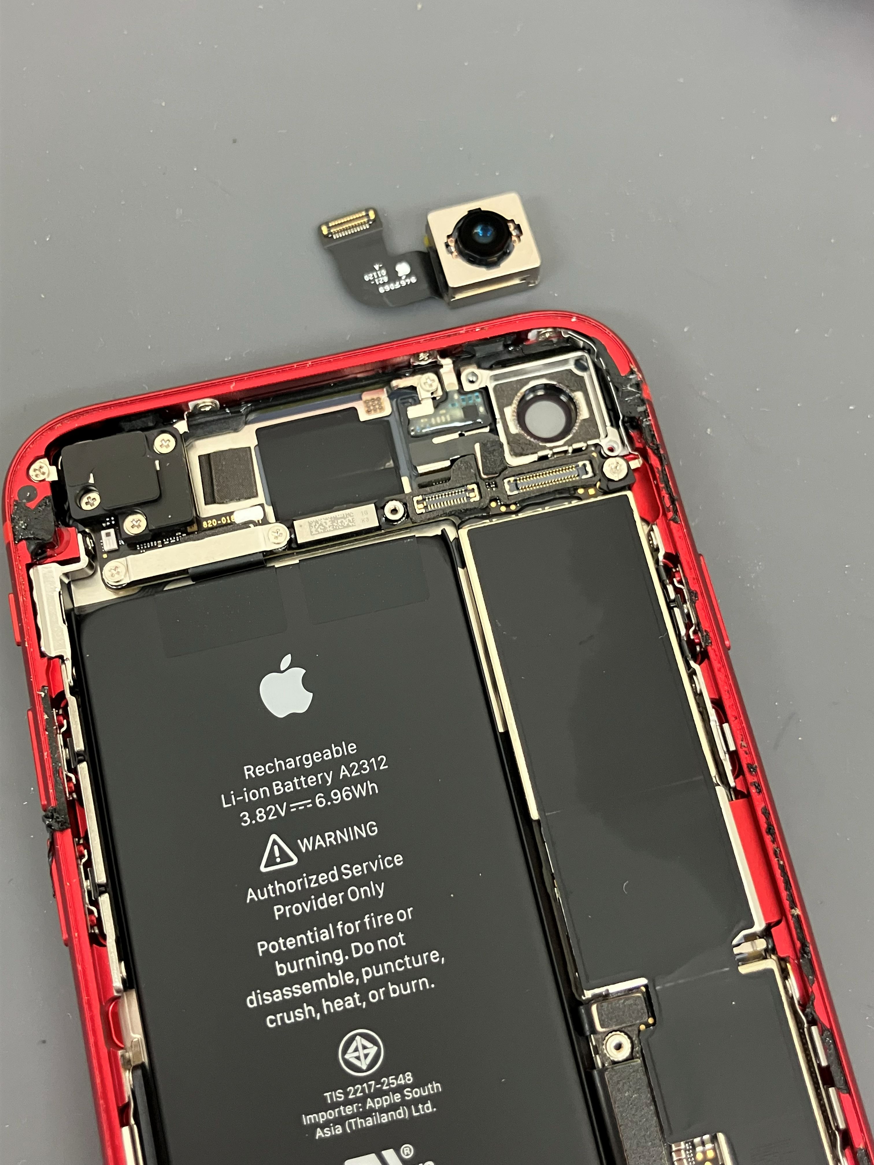 豊川市でiPhoneSE2のアウトカメラ修理ならまちスマ豊川店へ】カメラが